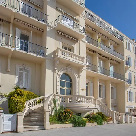 Vue 180° A St Maxime